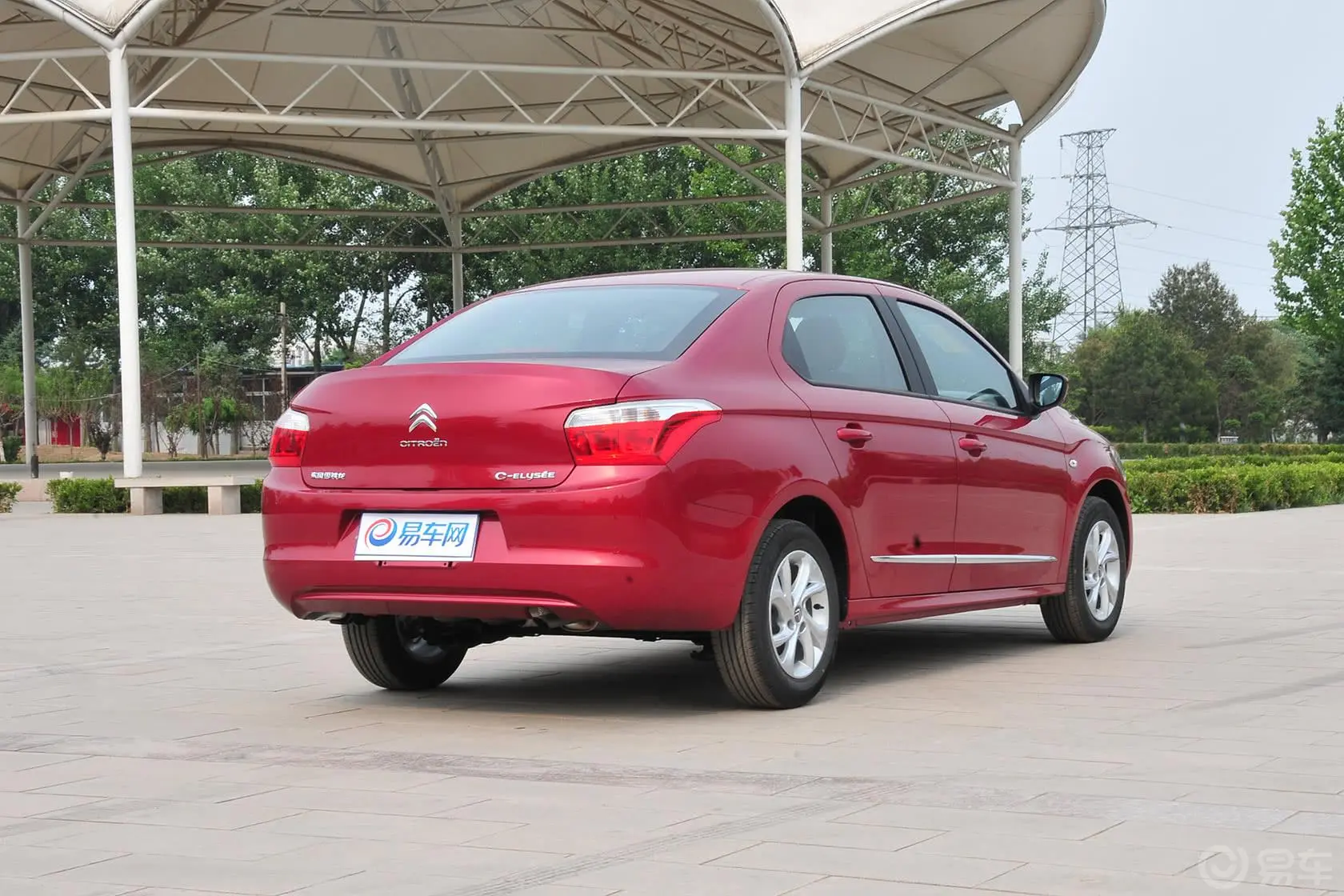 爱丽舍1.6L 手动 舒适型侧后45度车头向右水平