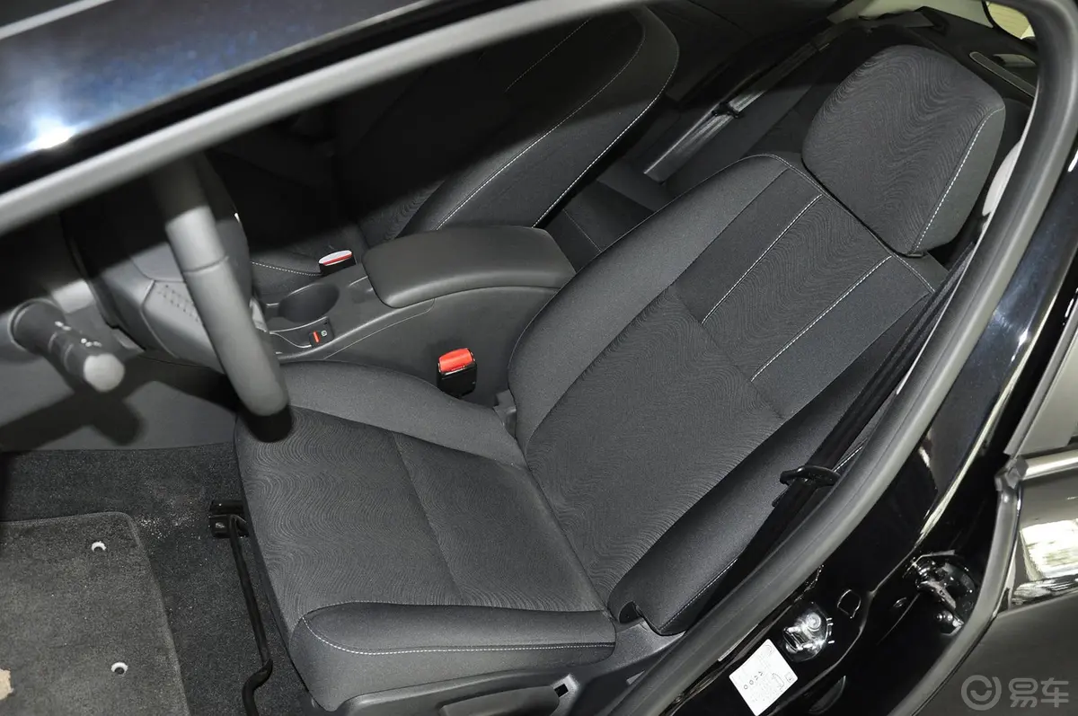 风朗2.0L 自动 舒适版驾驶员座椅