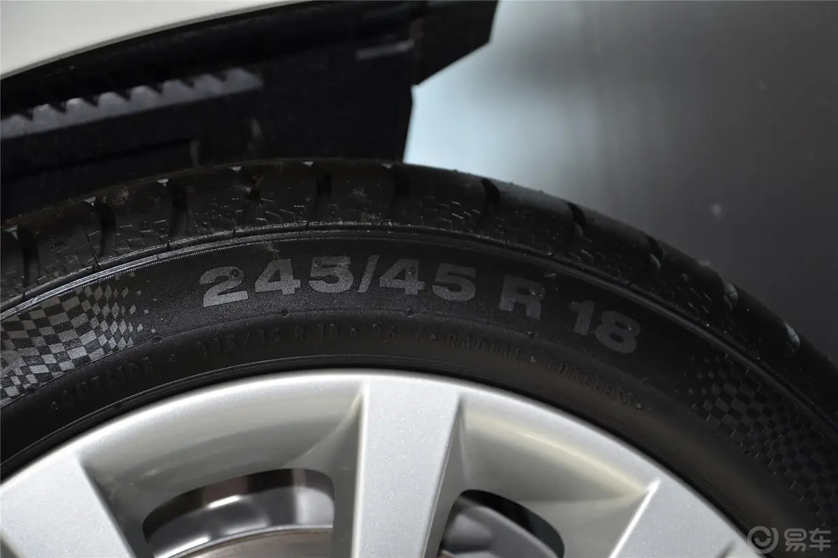 宝马5系(进口)528i 旅行轿车轮胎规格