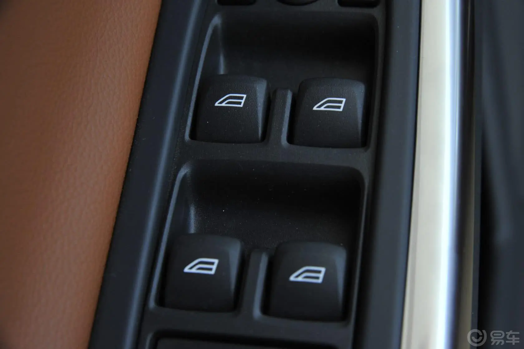 沃尔沃S602.0T 手自一体 智远版车窗升降键