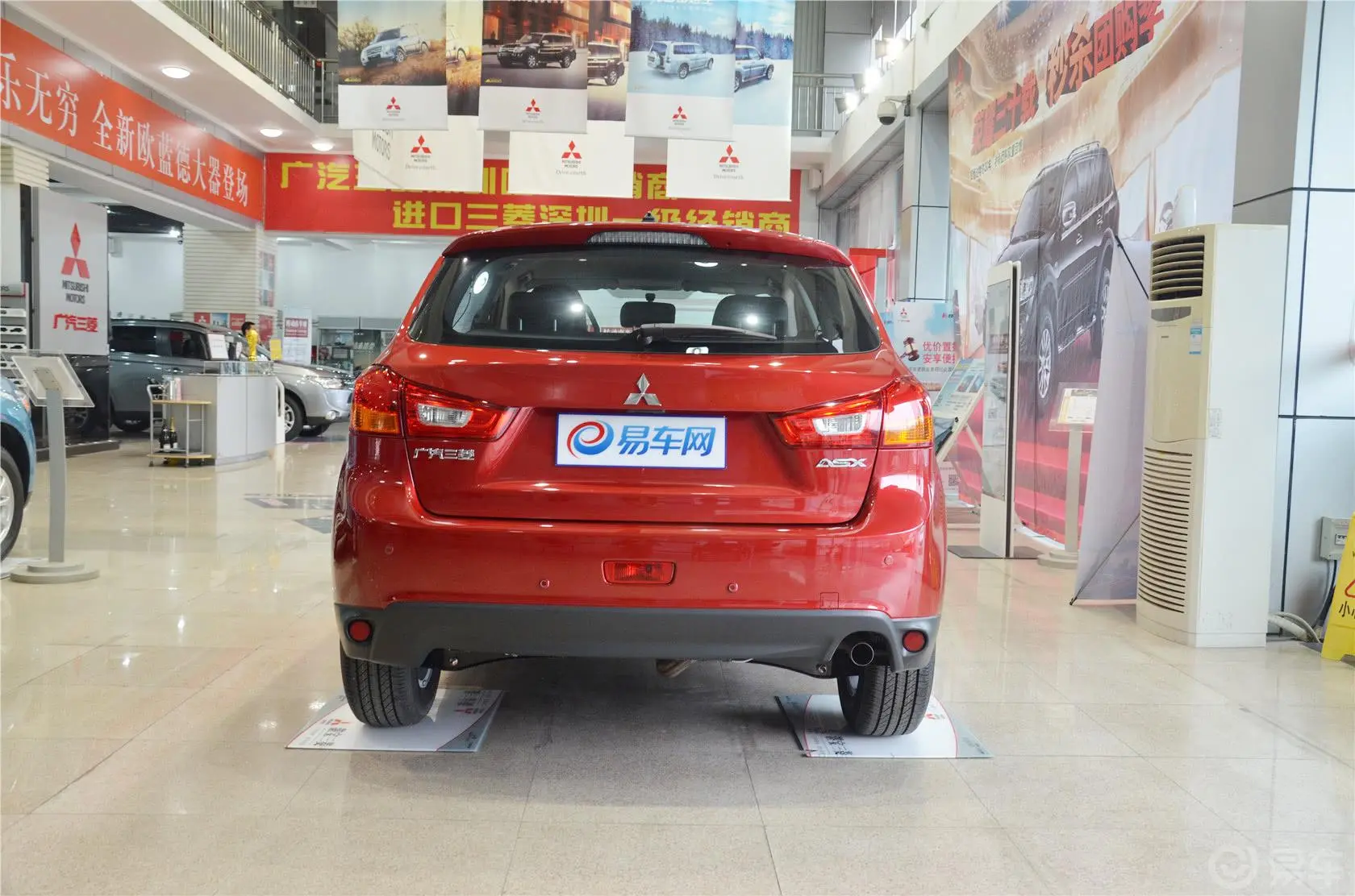 劲炫2.0L CVT 两驱豪华版正后水平