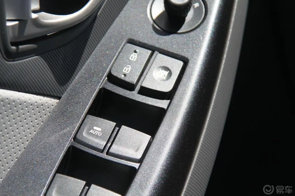 吉奥E美1.6L 自动 尊贵版车窗升降键