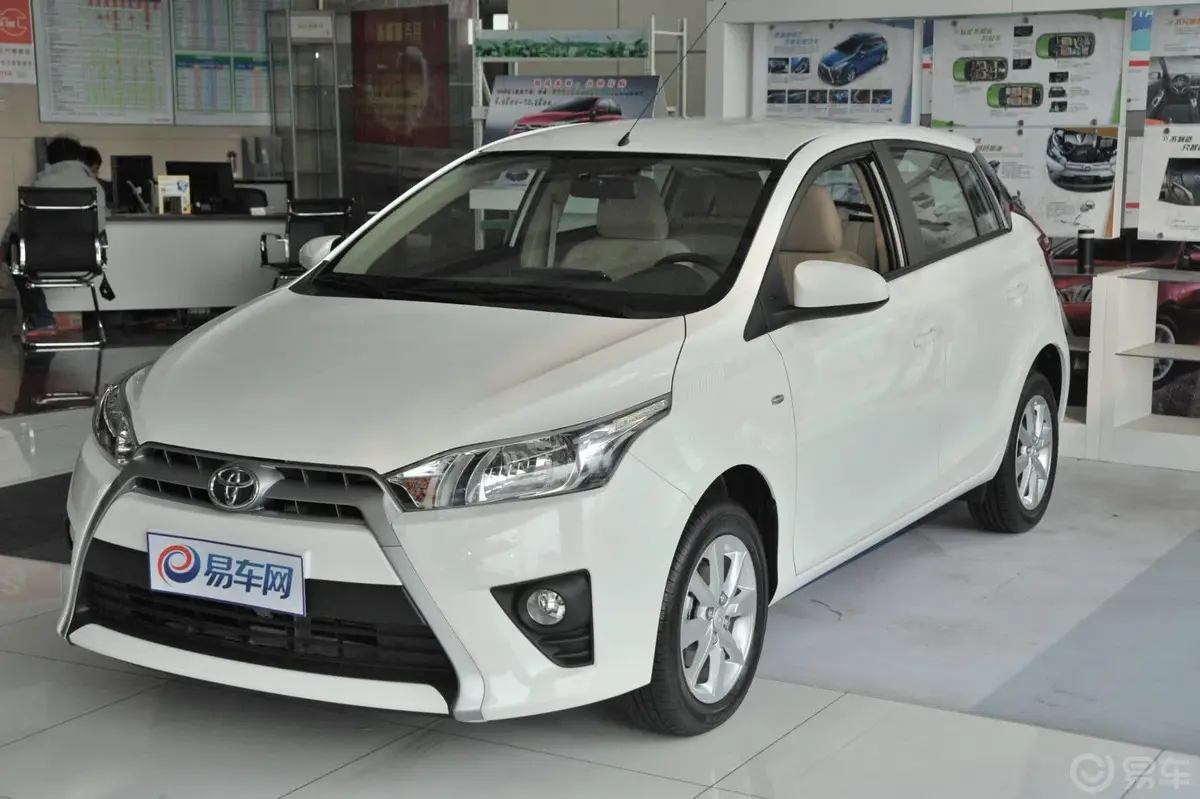 YARiS L 致炫1.5L 自动 炫动版外观