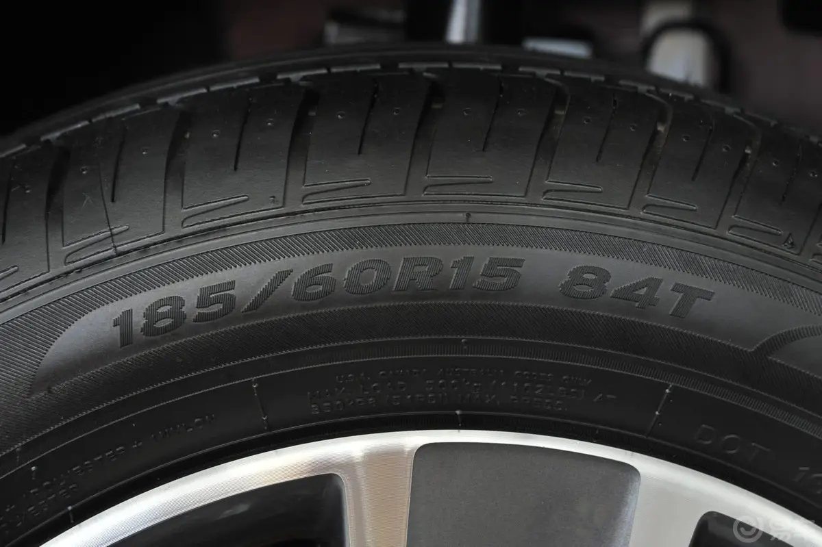PoloCross 1.6L 手动轮胎规格