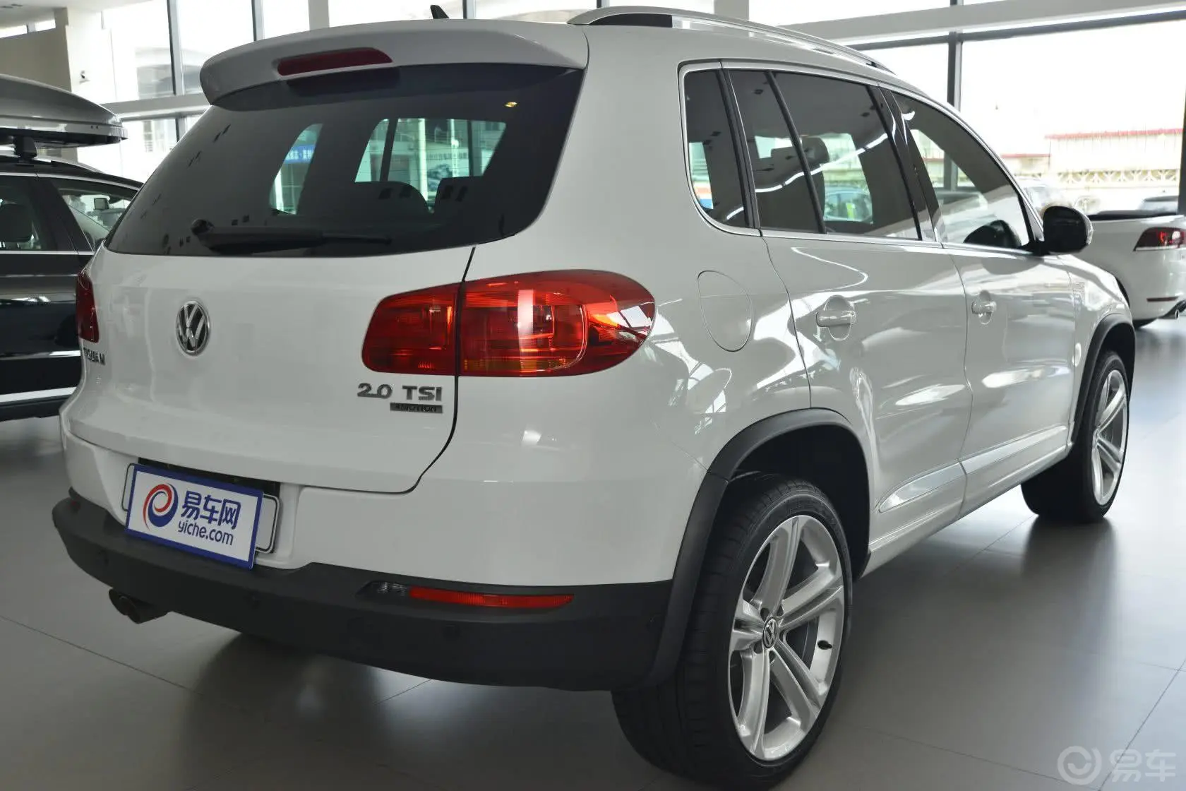 Tiguan2.0 TSI 专享版侧前45度车头向左水平