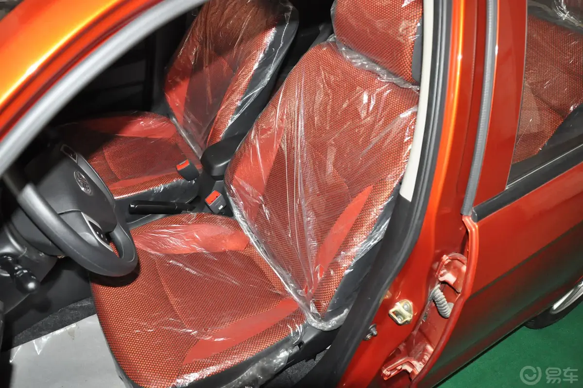 夏利N71.3L 手动 豪华型驾驶员座椅