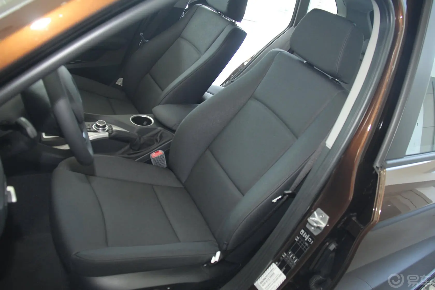 宝马X1sDrive18i 领先型驾驶员座椅