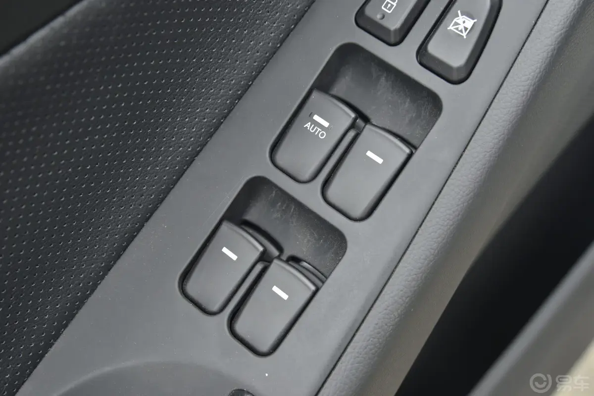 索纳塔2.4L 自动 GLX 豪华版 国五车窗升降键