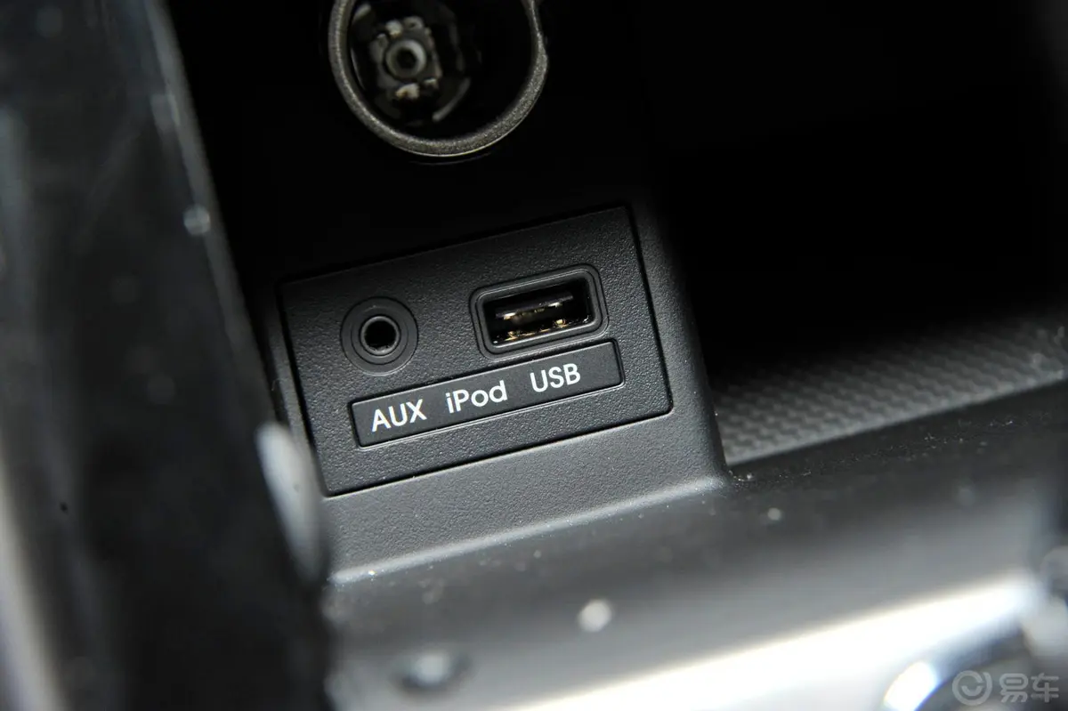 朗动1.6L 自动 尊贵型USB接口