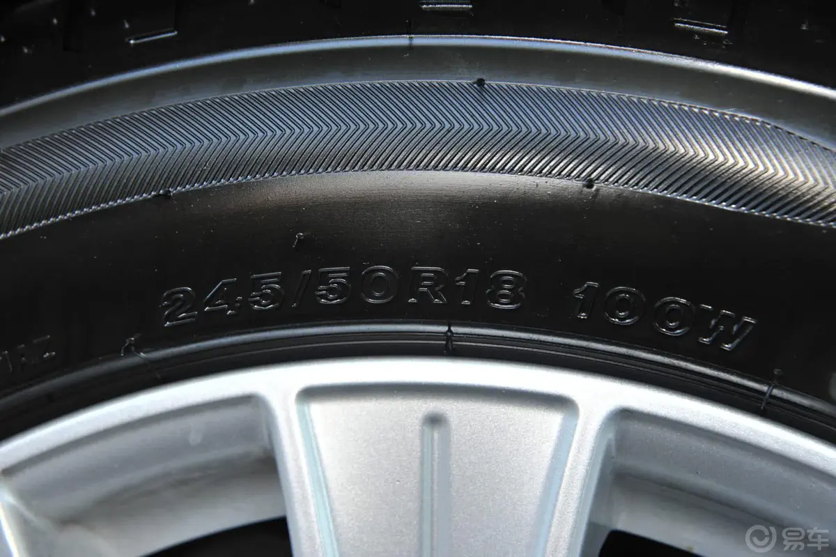 奔驰S级320L 商务型轮胎规格