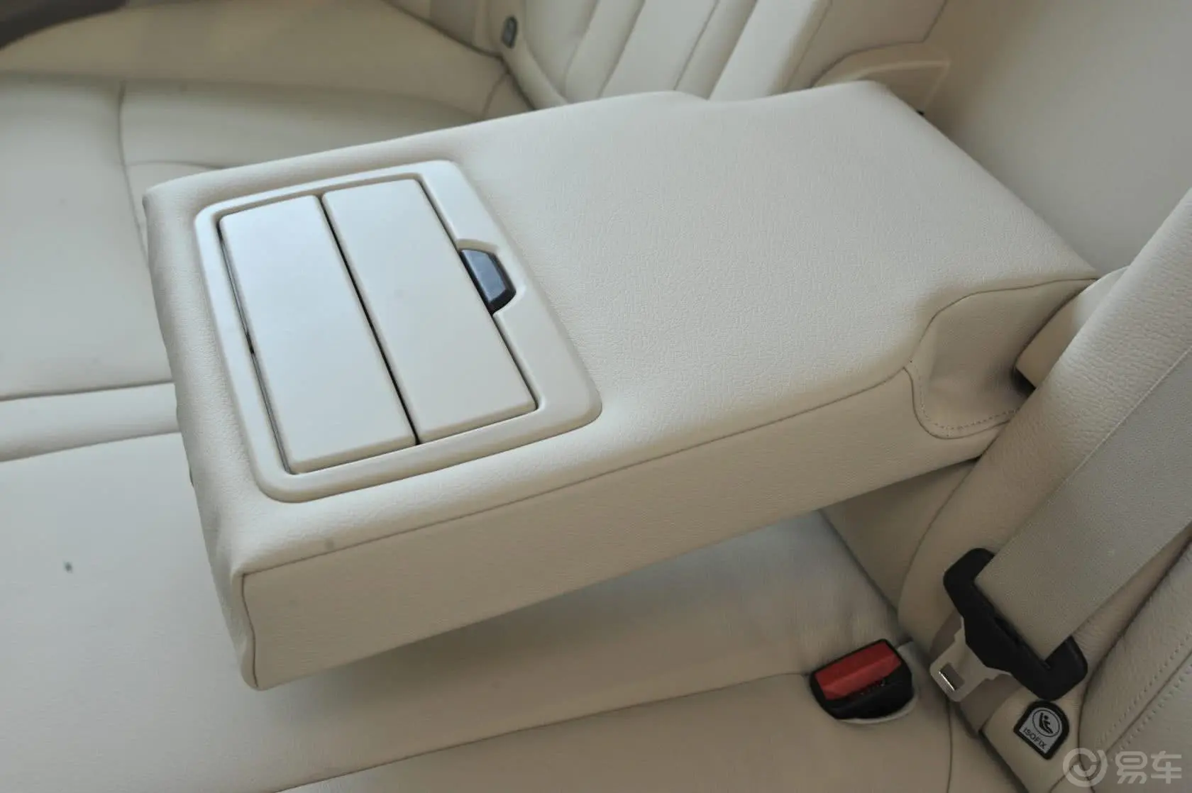 宝马X5(进口)xDrive35i 领先型后排扶手
