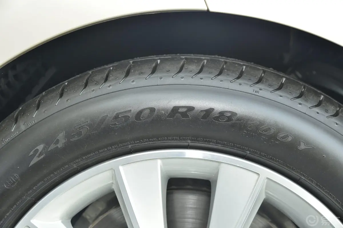 宝马5系GT528i 领先型轮胎规格