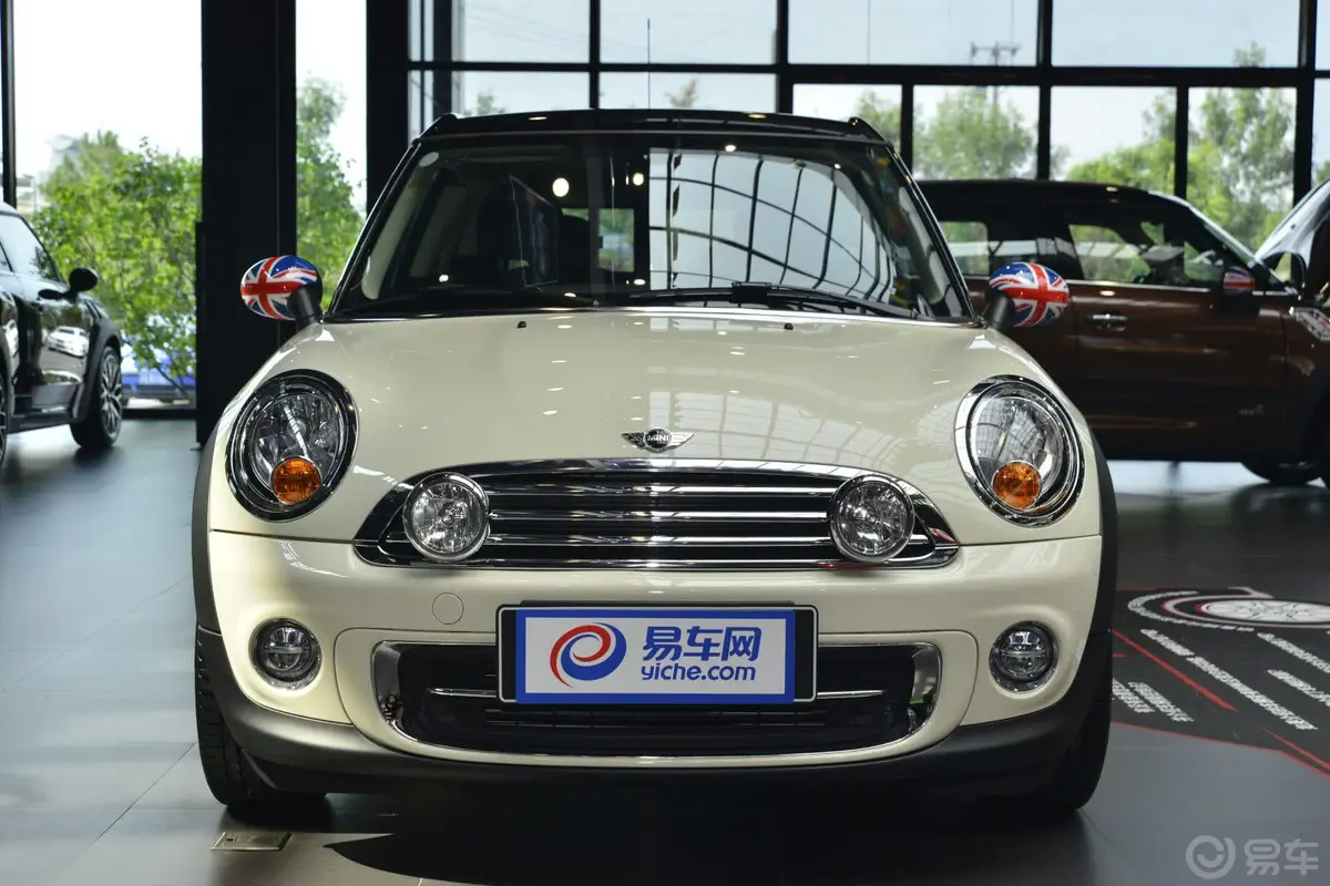 MINI CLUBMANCOOPER Fun正前水平