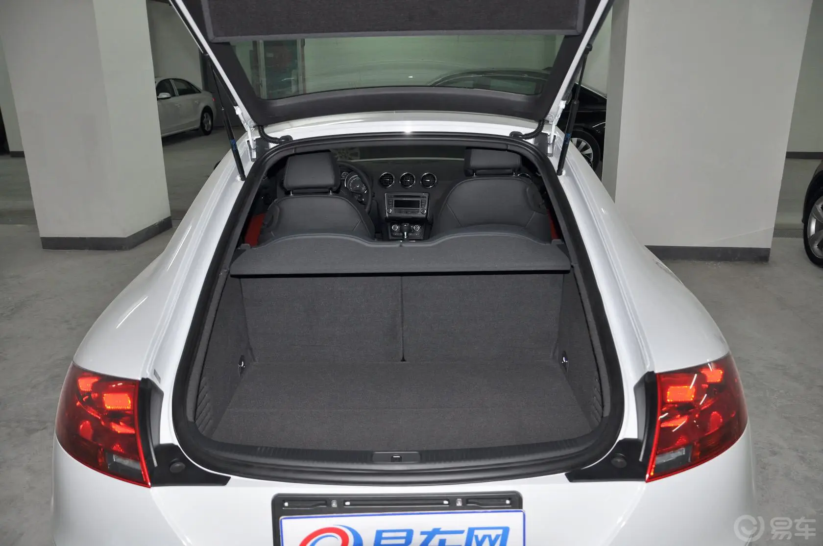 奥迪TTCoupe 45 TFSI 劲动型行李箱空间