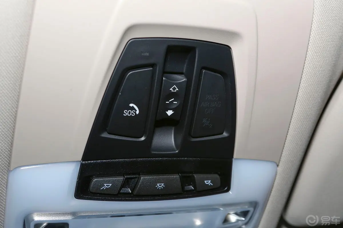 宝马X5(进口)xDrive35i 领先型前排车顶中央控制区