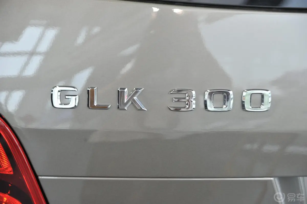 奔驰GLK级GLK 300 3.0L 自动 豪华型尾标