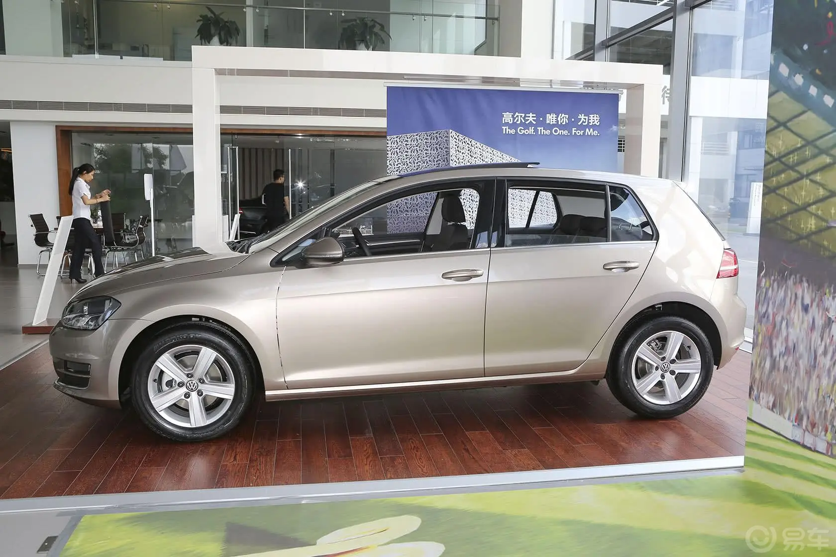 高尔夫1.4TSI 手动舒适型正侧车头向左水平