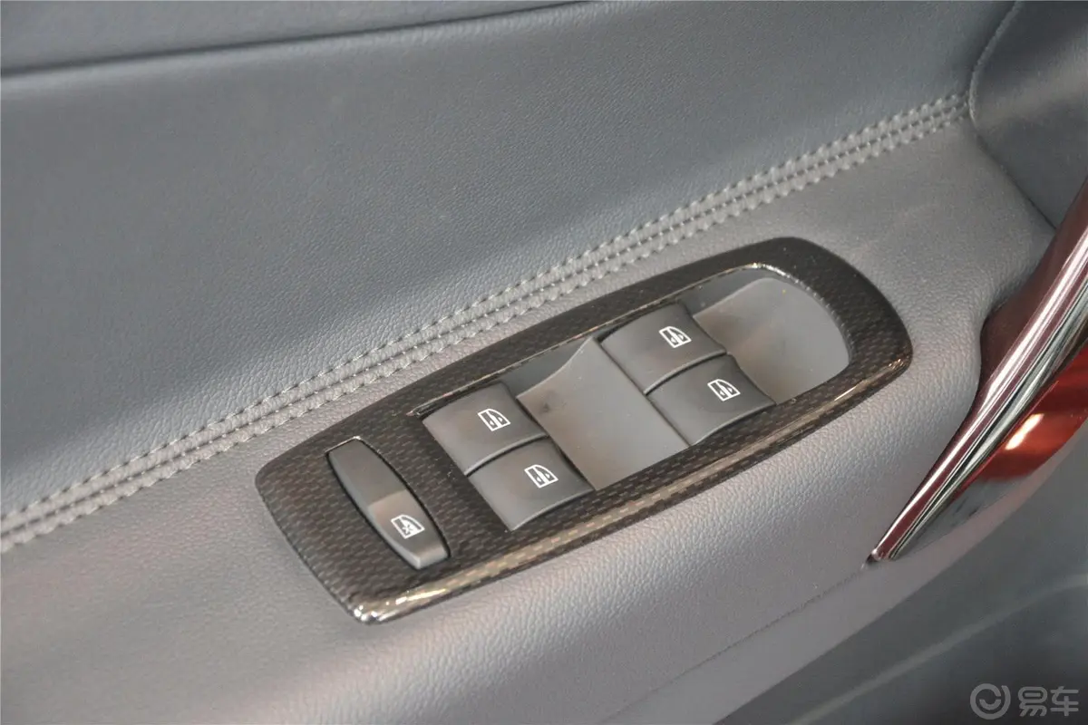 科雷傲(进口)2.5L 四驱 Sportway限量版车窗升降键