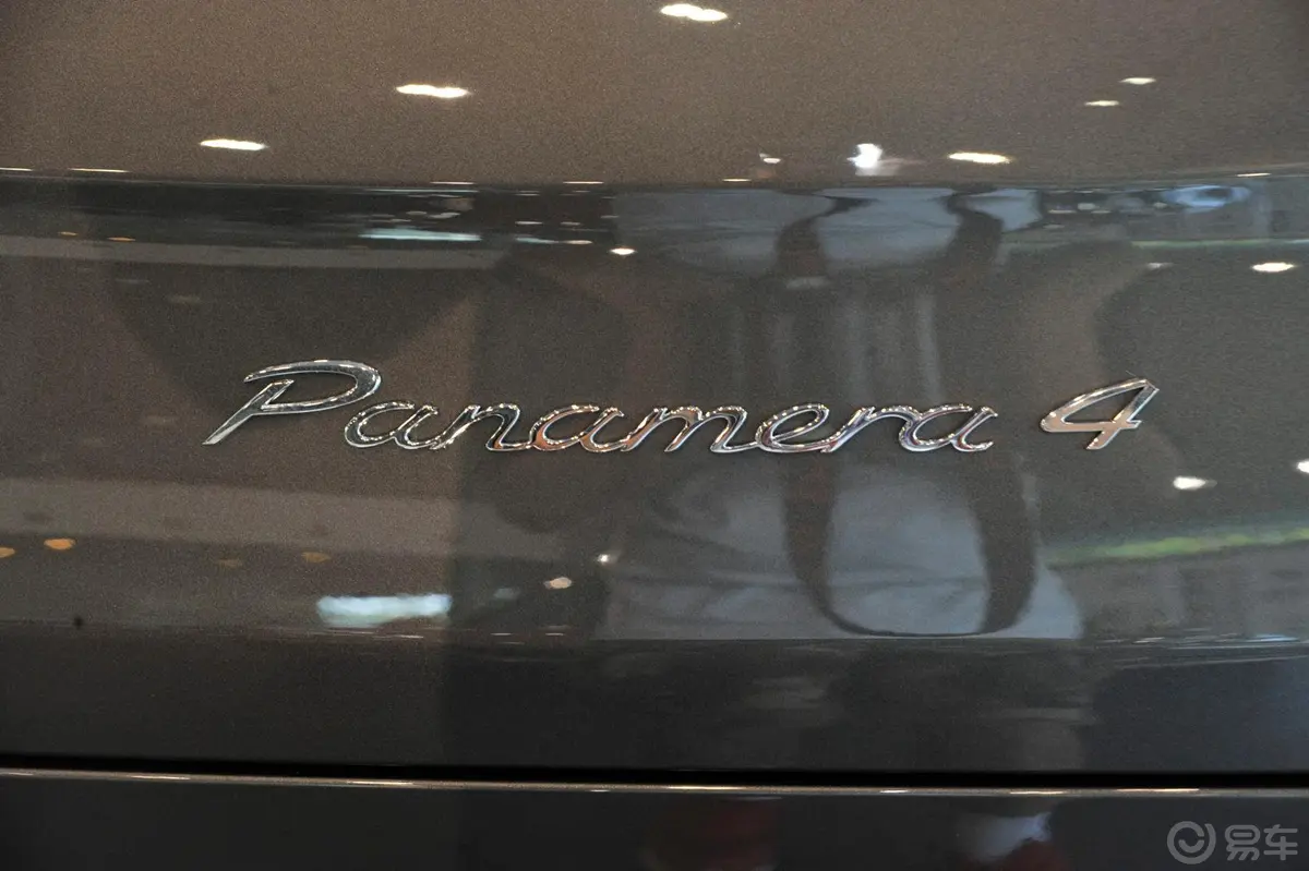 PanameraPanamera 4 3.0T尾标