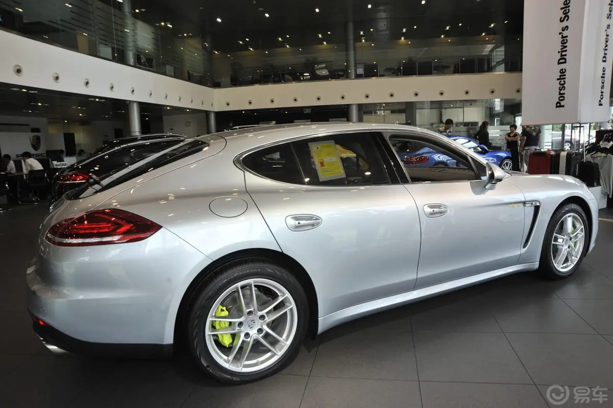 Panamera E-HybridPanamera S E-Hybrid 3.0T外观