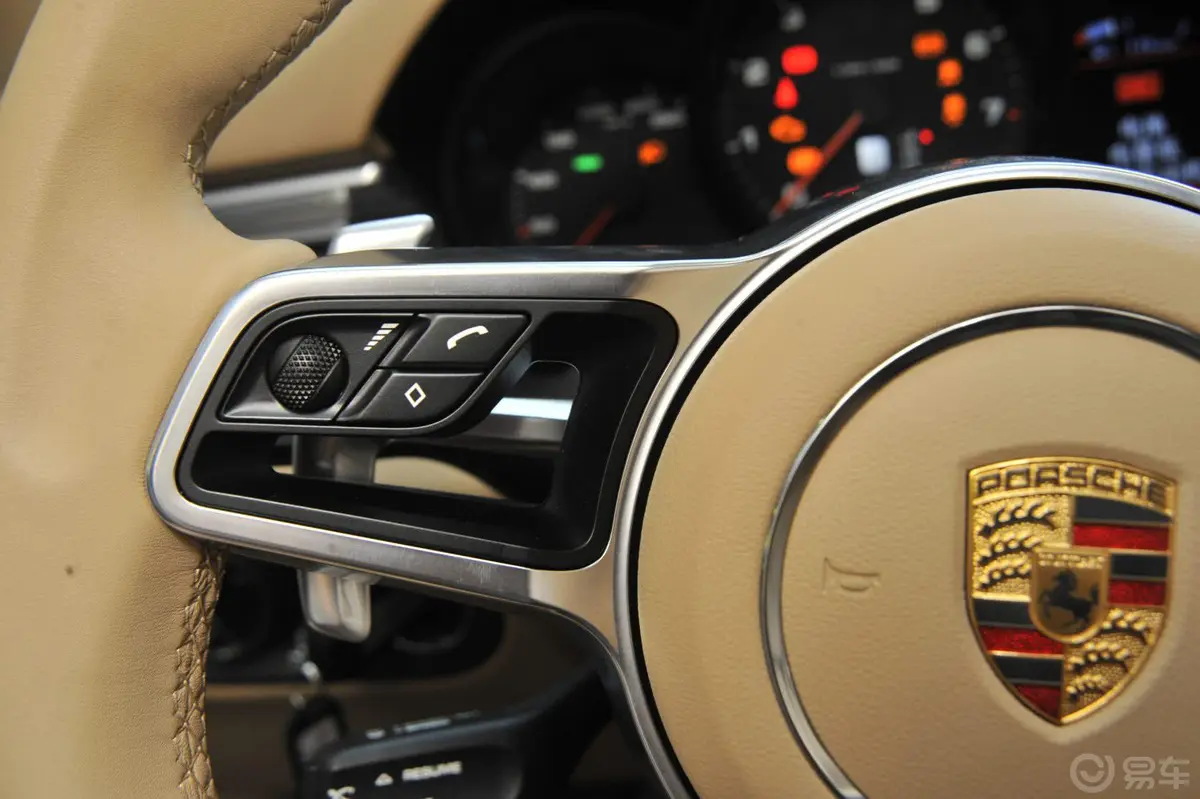 MacanMacan 2.0T方向盘功能键（左）