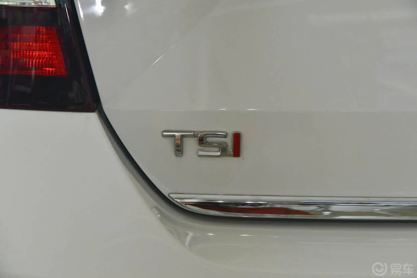 昕动1.4TSI 自动 致享版尾标