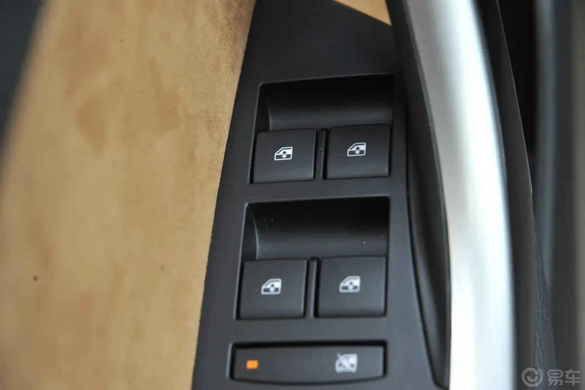 英朗XT 1.6L 自动 时尚型 Alcantara版车窗升降键