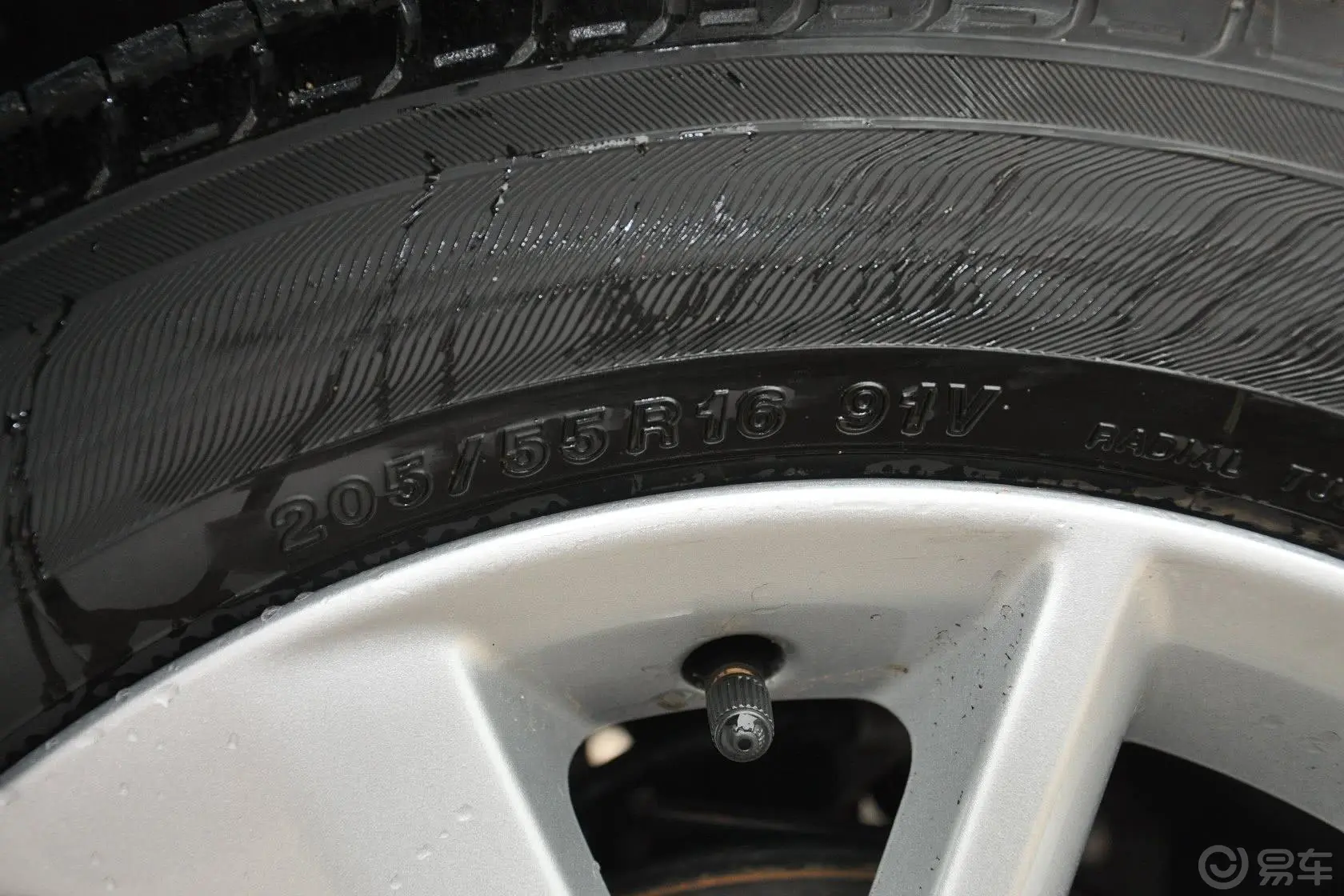 卡罗拉1.6L GL-i 真皮版 CVT轮胎规格