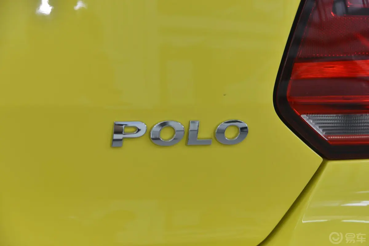 Polo1.4L 自动 舒适版尾标