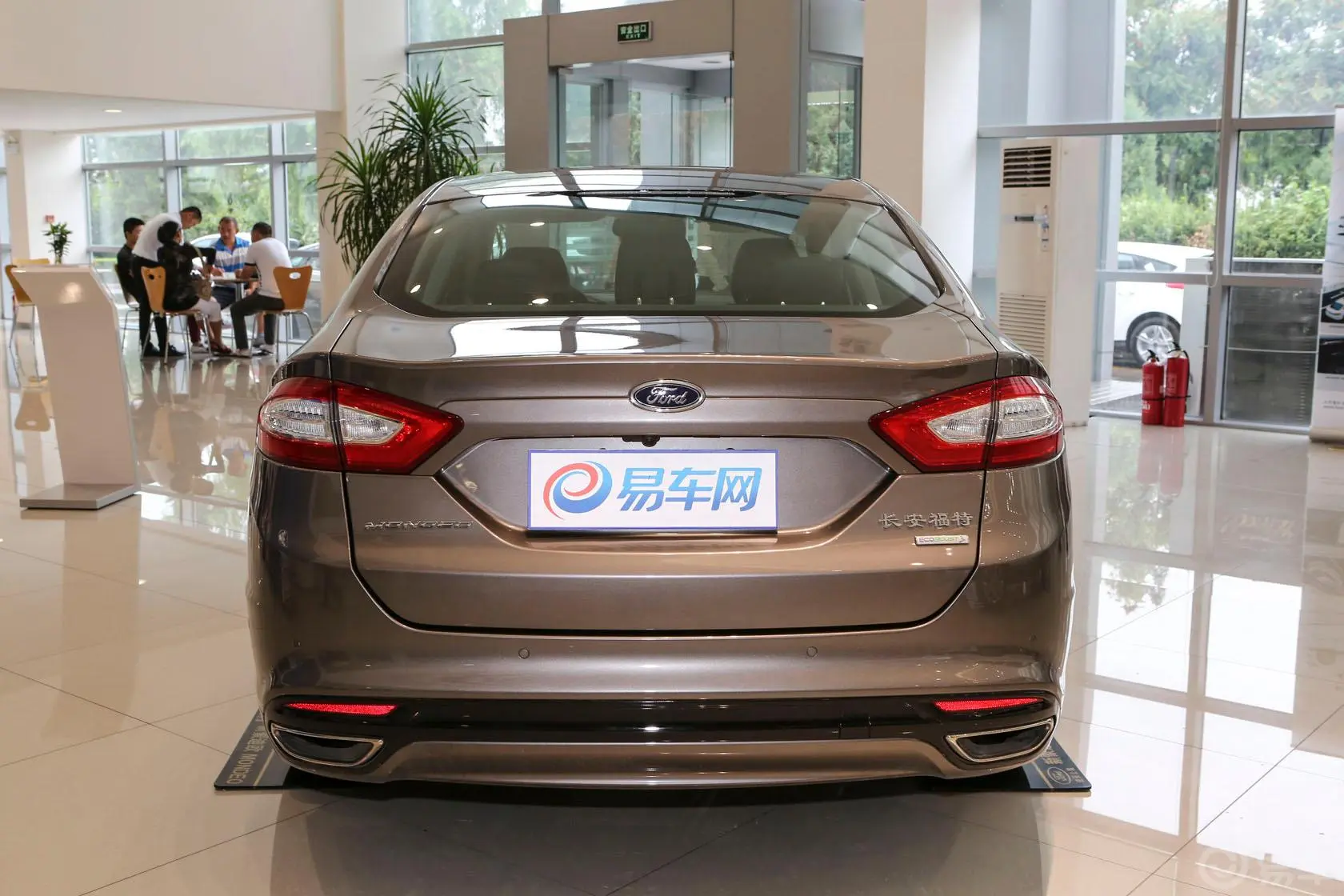 蒙迪欧2.0T 自动 GTDi200 豪华型正后水平