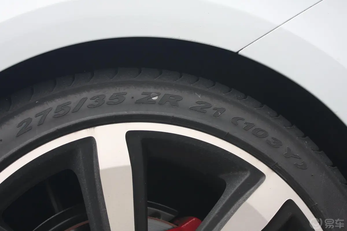 欧陆GT 4.0L V8 S轮胎规格