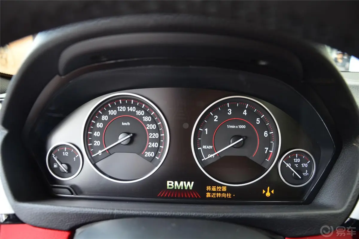 宝马4系四门轿跑车 428i 设计套装型仪表盘背光显示
