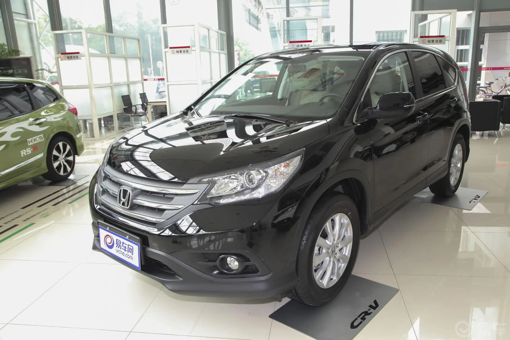 本田CR-V2.0L 两驱 经典版侧前45度车头向左水平