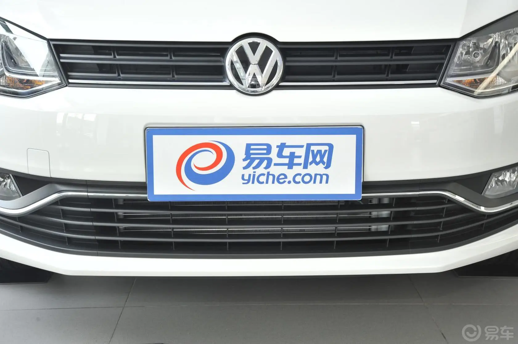 Polo1.6L 自动 舒适版前格栅侧俯拍