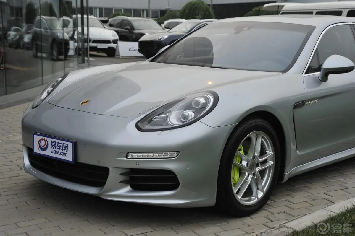 Panamera E-HybridPanamera S E-Hybrid 3.0T外观