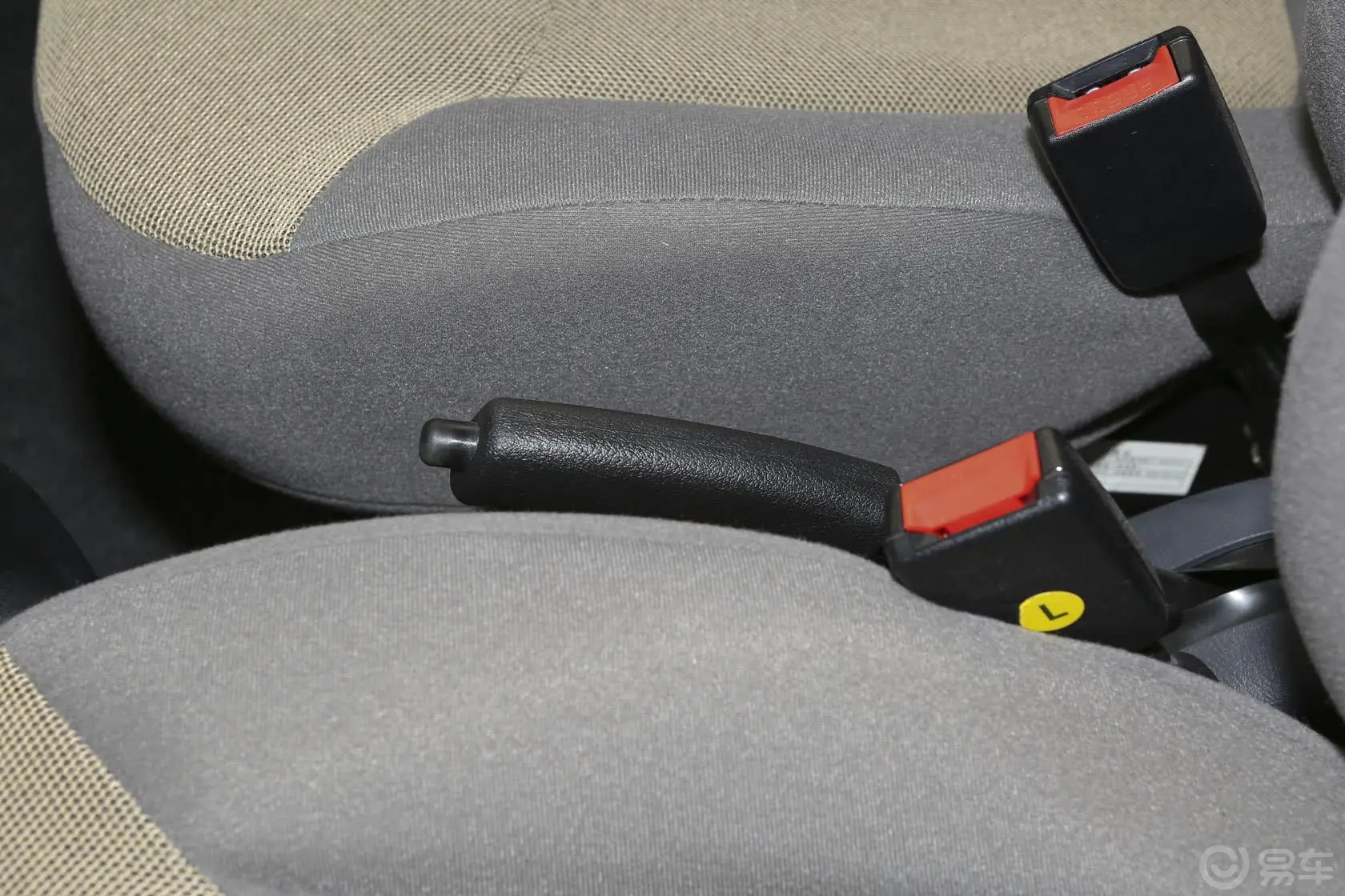 乐驰1.0L 手动 优越型驻车制动（手刹，电子，脚刹）