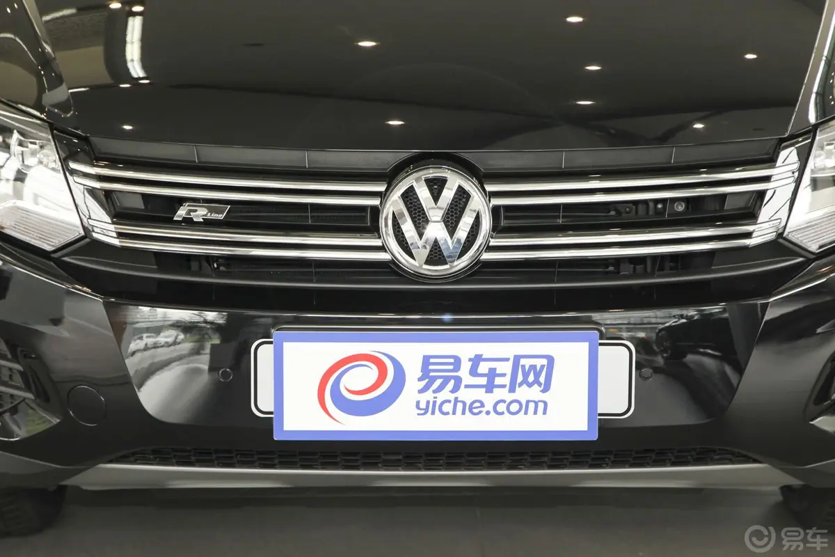 Tiguan2.0 TSI R Line前格栅侧俯拍