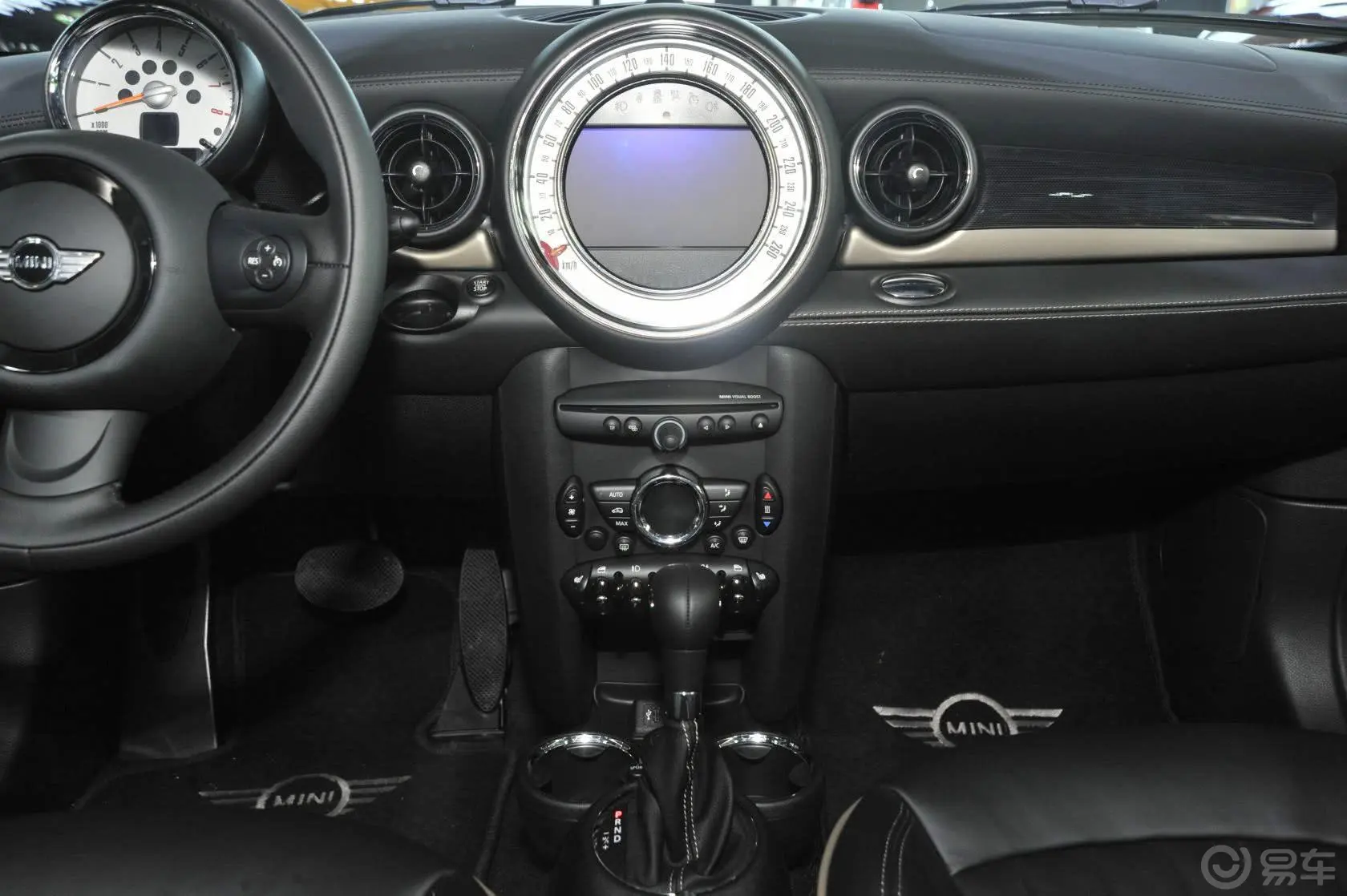 MINI CLUBMAN1.6L COOPER Bond Street内饰全景正拍