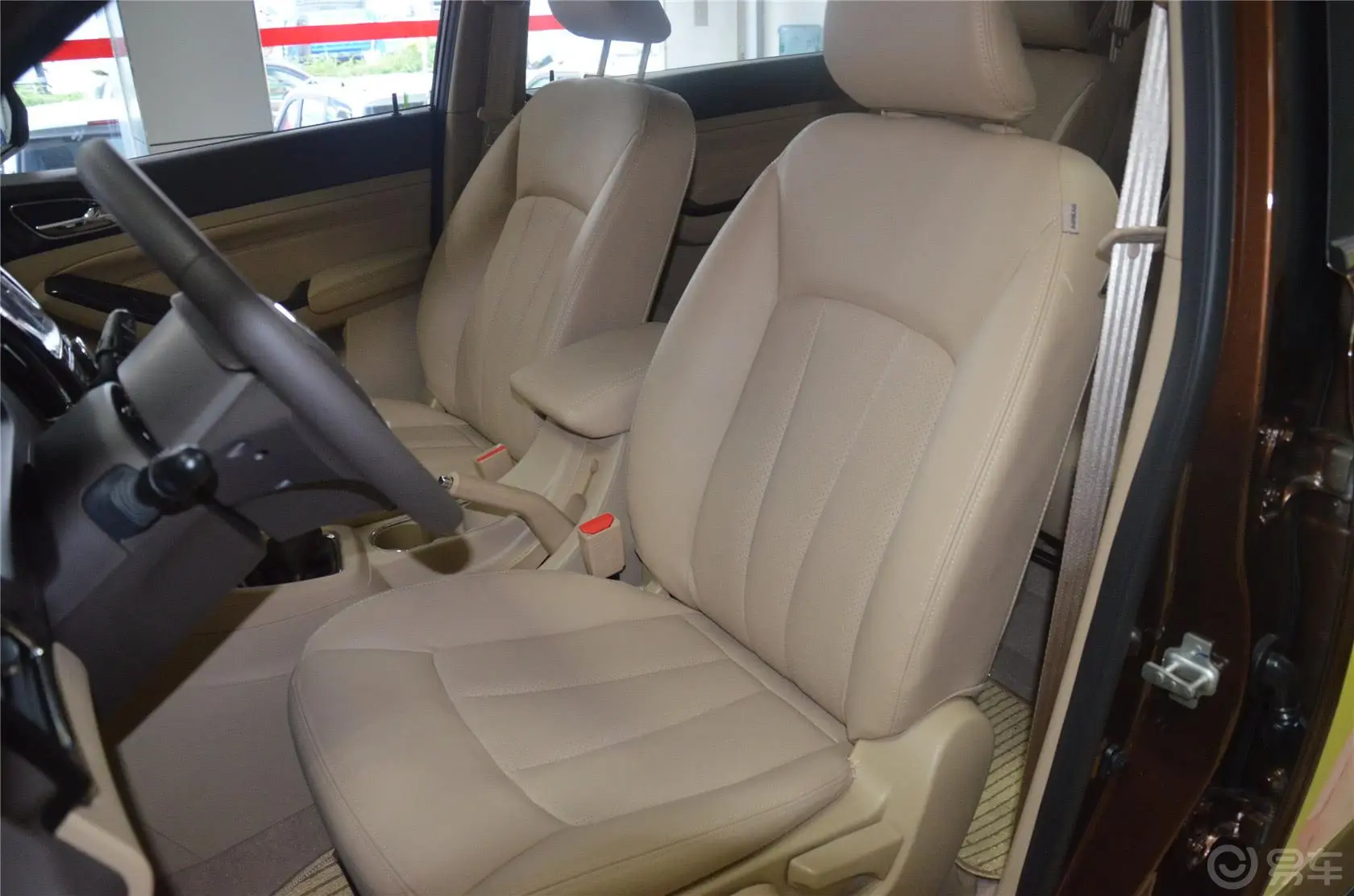 宝骏7301.8L 手动 舒适型 7座驾驶员座椅