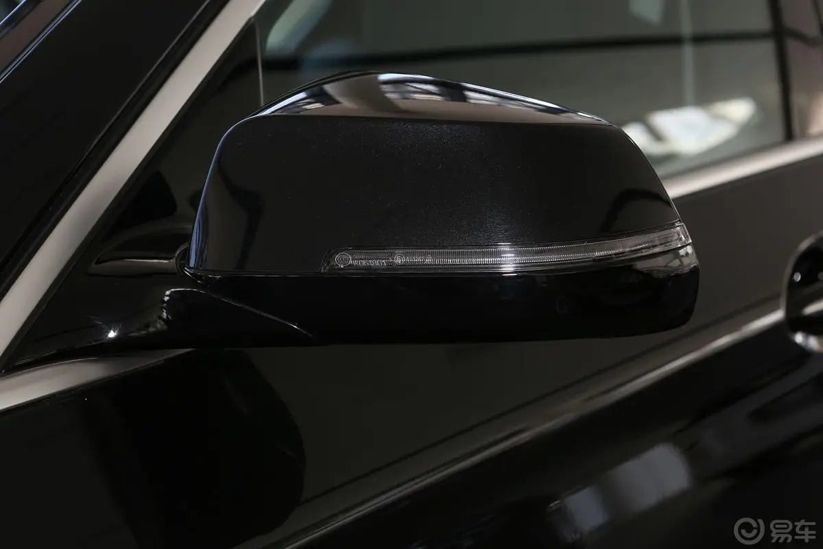 宝马5系(进口)528i xDrive豪华型后视镜转向灯（前）