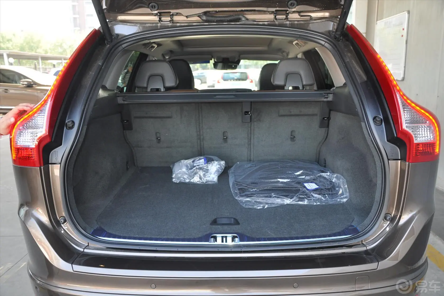 沃尔沃XC60(进口)T6 智雅版行李箱空间
