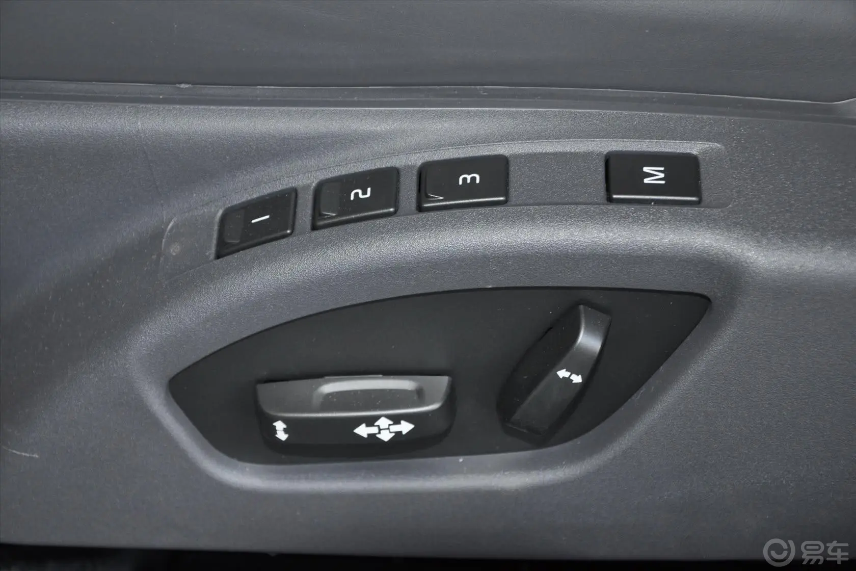 沃尔沃XC60(进口)T6 智雅版座椅调节键