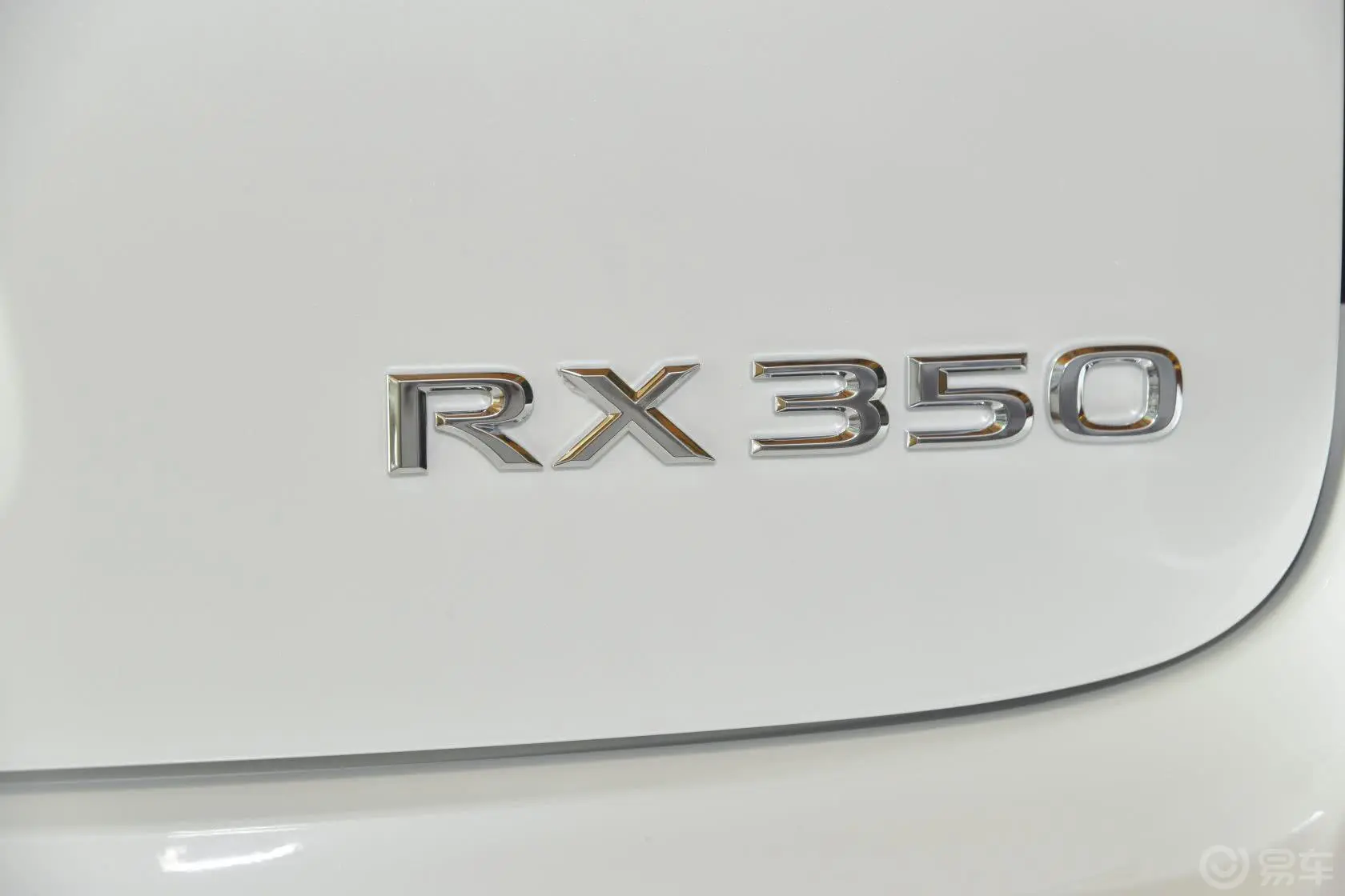 雷克萨斯RX350 豪华版尾标