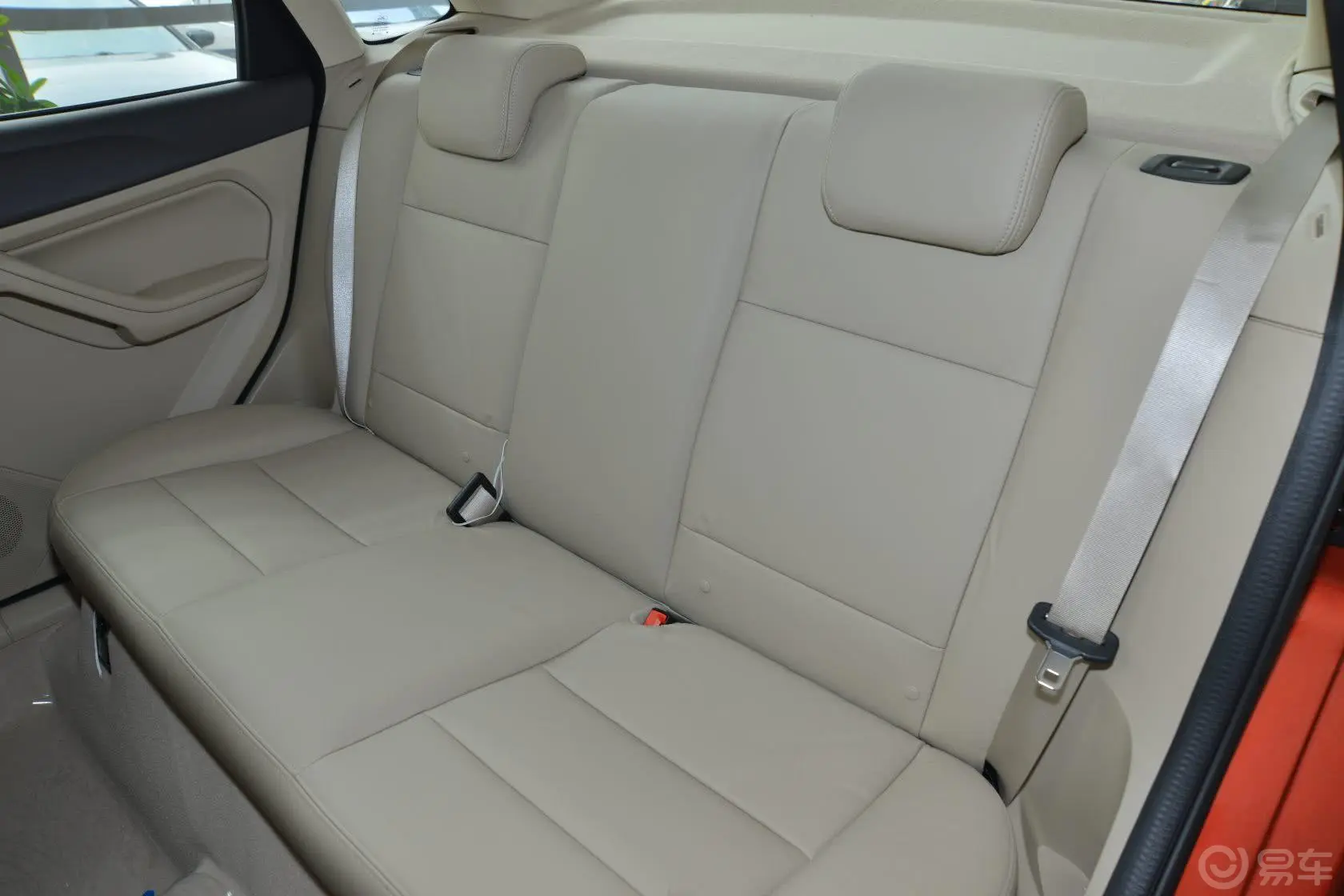 福克斯三厢 经典款 1.8L 手动 时尚型驾驶员座椅