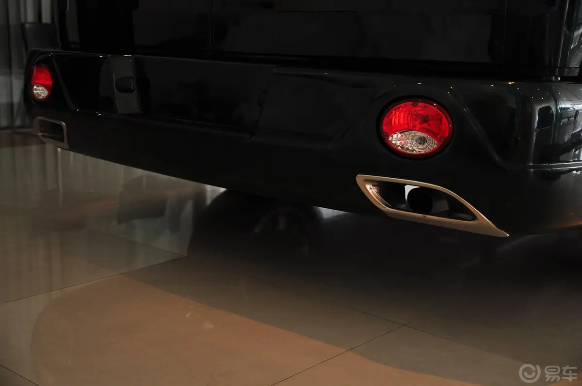 科瑞斯的GMC商务之星白金版GMC商务车排气管（排气管装饰罩）