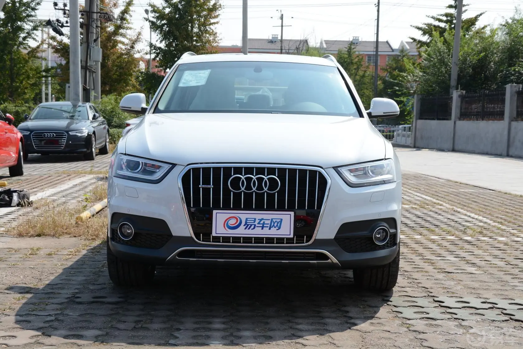 奥迪Q3(进口)40 TFSI quattro 越野型正前水平