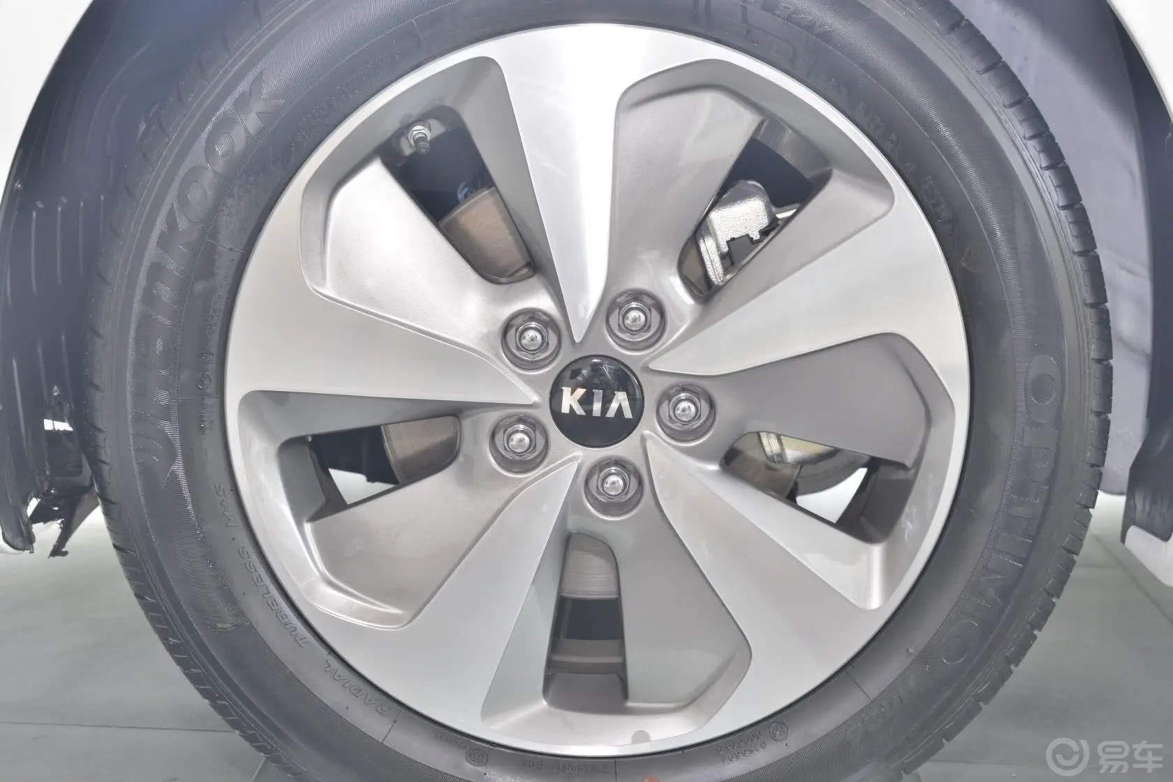起亚K5(进口)K5 Hybrid 旗舰版轮圈
