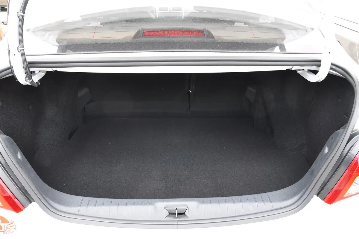 景逸S501.5L 5MT 尊享型行李箱空间