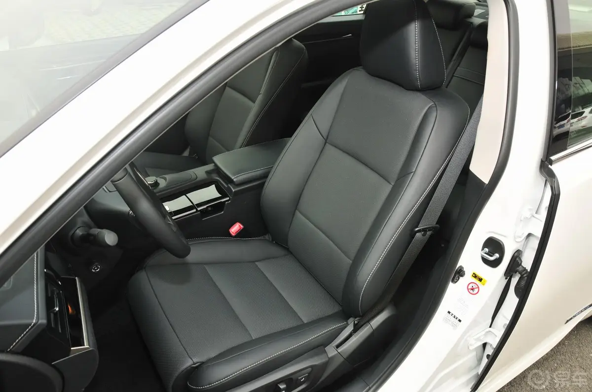 雷克萨斯ES300h 舒适版驾驶员座椅
