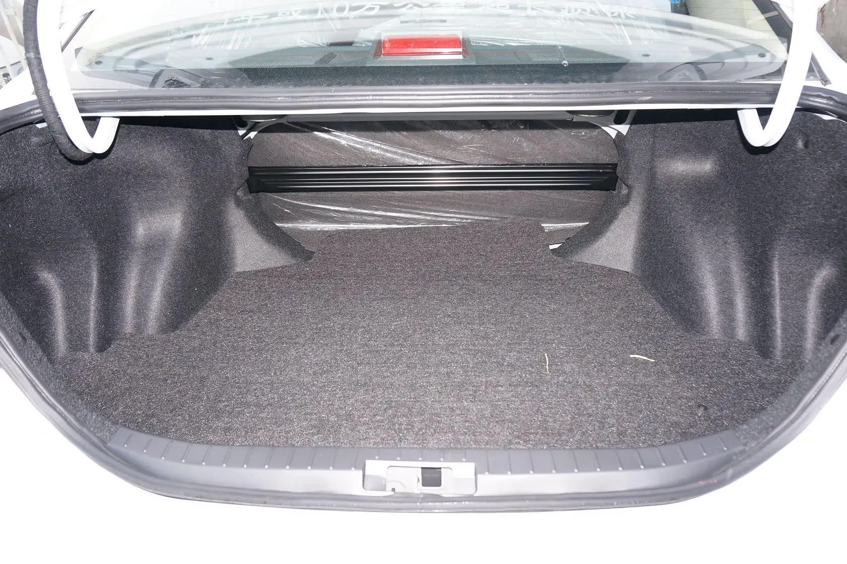 比亚迪L31.5L 自动 舒适型 节能版行李箱空间